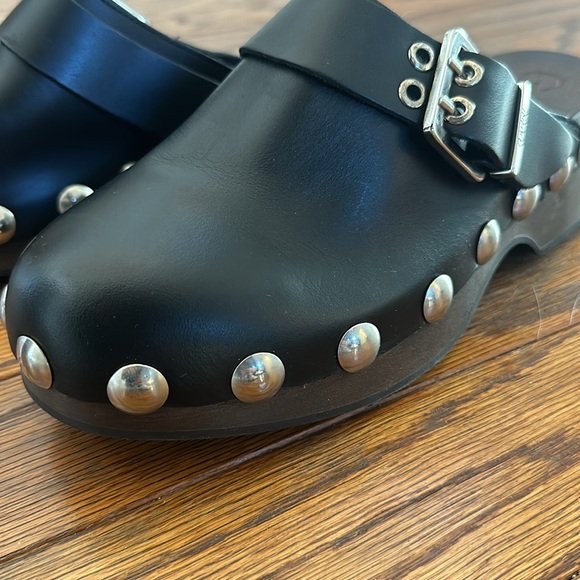 *TRENDING* Ganni Clogs - Picture 5 of 8